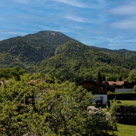 Ferienwohnung Butz in Rottach-Egern - Ausblick vom Balkon zum Wallberg, © © GERLIND SCHIELE PHOTOGRAPHY TEGERNSEE