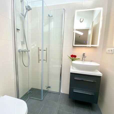 Bad mit Dusche, © Ferienwohnung Tegernsee Perle