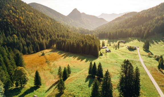 &copy; DER TEGERNSEE, Juliaan Rohn_Schwarzenbach_0002, &copy; DER TEGERNSEE