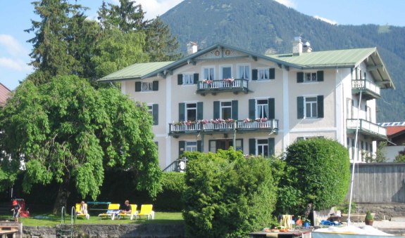 Haus Schmotz am See, © im-web.de/ Tourist-Information Rottach-Egern Haus Schmotz am See, © im-web.de/ Tourist-Information Rottach-Egern