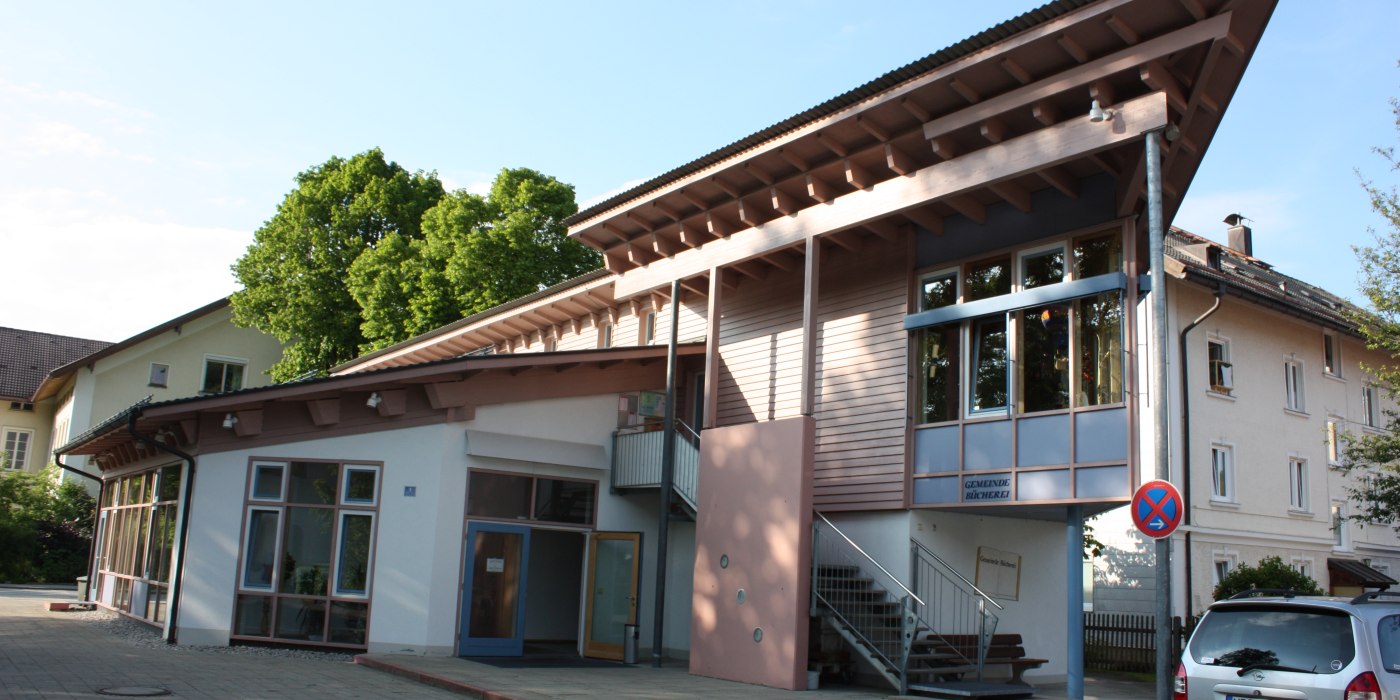 Buecherei.JPG Buecherei.JPG