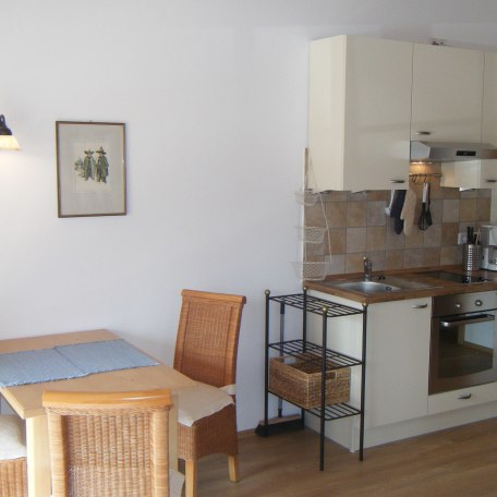 K&uuml;chenzeile mit Essbereich Fewo Ost, &copy; Eigenes Bild Pfatischer