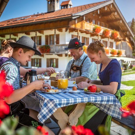 Frühstück am Häuschen, © im-web.de/ Gäste-Information Schliersee in der vitalwelt schliersee