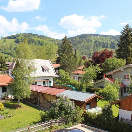 Ausbilck zum Schliesberg vom Balkon, &copy; im-web.de/ G&auml;ste-Information Schliersee in der vitalwelt schliersee