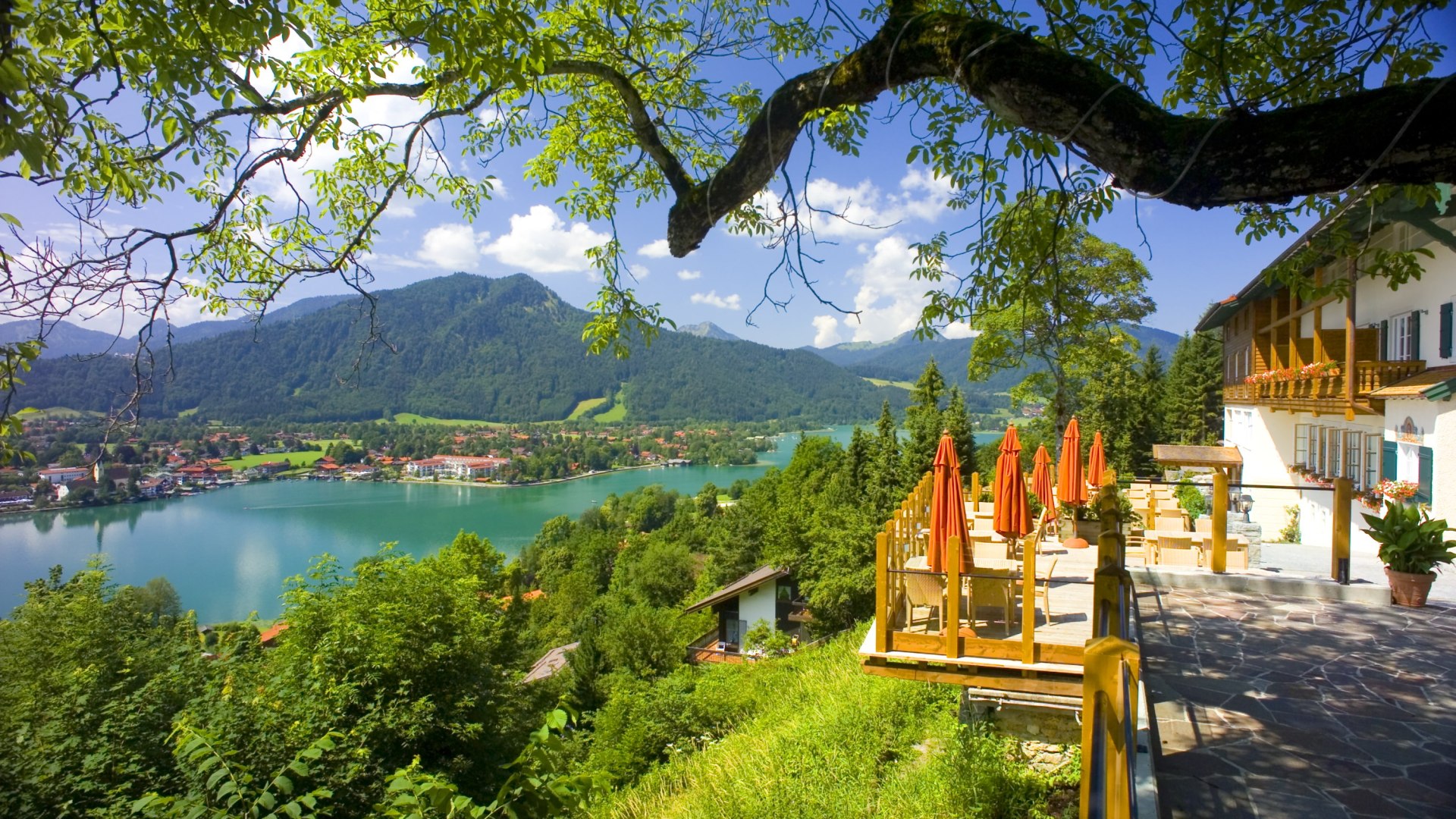 leeberghof-ansicht_mit_see leeberghof-ansicht_mit_see