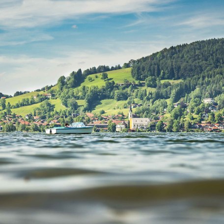 Das Schliersee Südufer mit Blick auf den Ort, © Dietmar Denger