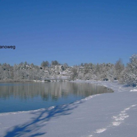 Spuren im Schnee am See, &copy; im-web.de/ Tourist-Information Gmund am Tegernsee