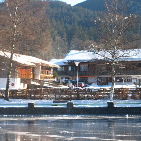 Außenansicht Winter, © im-web.de/ Gäste-Information Schliersee in der vitalwelt schliersee