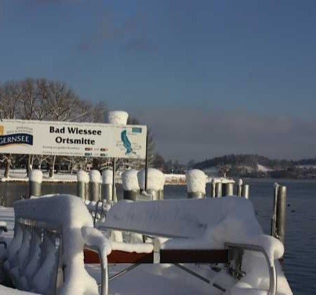 Anlegestelle, 300 m, © im-web.de/ Tourist-Information Bad Wiessee