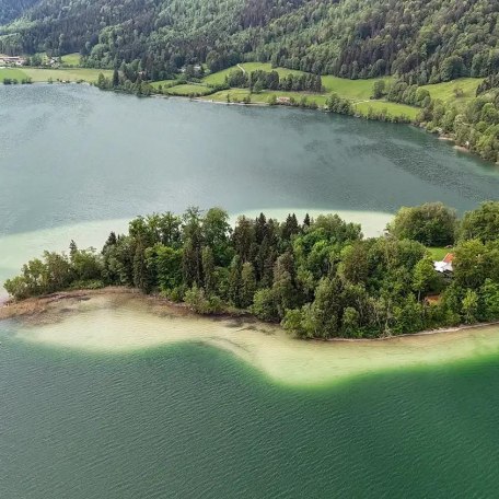 Insel Wörth im Schliersee - am besten mit unserem hinzubuchbarem SUP-Board für 2 Personen erreichbar, © Ferienwohnung Auszeit am See