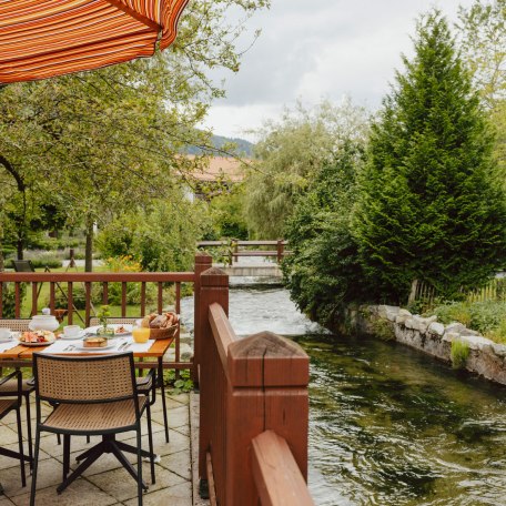 Fr&uuml;hst&uuml;cksterrasse, &copy; im-web.de/ Tourist-Information Kreuth