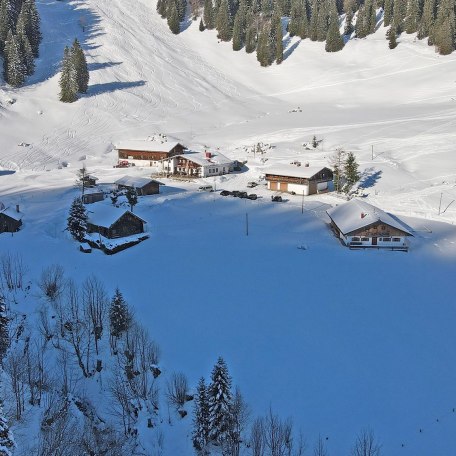 Aussenansicht Alm Winter, © im-web.de/ Gäste-Information Schliersee in der vitalwelt schliersee