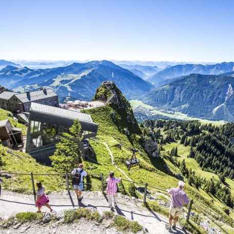 gipfelweg-wendelstein-bergstation-chiemgau-tr-thomas-kujat gipfelweg-wendelstein-bergstation-chiemgau-tr-thomas-kujat