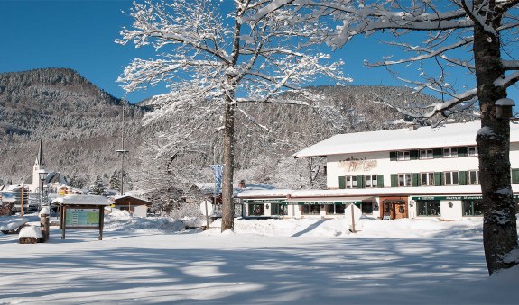 Gasthof Batznhäusl in Kreuth am Tegernsee im Wintermärchenland, © GERLIND SCHIELE PHOTOGRAPHY TEGERNSEE