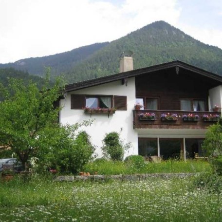 https://d1pgrp37iul3tg.cloudfront.net/objekt_pics/obj_full_31944_001.jpg, © im-web.de/ Tourist-Information Kreuth