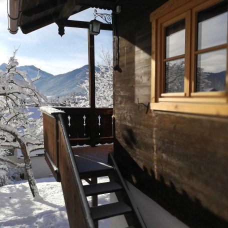 Hütteneingang, © im-web.de/ Gäste-Information Schliersee in der vitalwelt schliersee