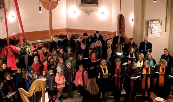 Adventssingen in der Apostelkirche Adventssingen in der Apostelkirche