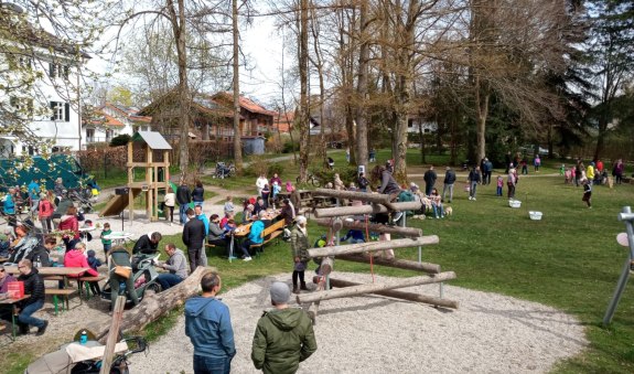 ostereiersuche-im-fritz-freund-park, &copy; IG Fritz-Freund-Park