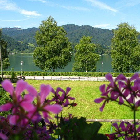 Seeblick von Balkon / Terrasse, © im-web.de/ Gäste-Information Schliersee in der vitalwelt schliersee