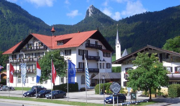 Außenansicht Hotel, © im-web.de/ Tourist-Information Kreuth
