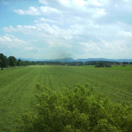 https://d1pgrp37iul3tg.cloudfront.net/objekt_pics/obj_full_28231_005.jpg, © im-web.de/ Marktgemeinde Holzkirchen