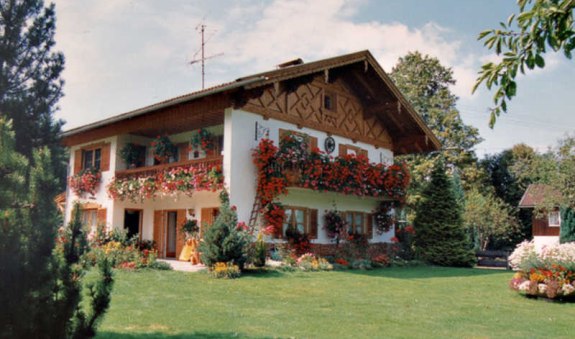 https://d1pgrp37iul3tg.cloudfront.net/objekt_pics/obj_full_31194_001.jpg, © im-web.de/ Gemeinde Warngau