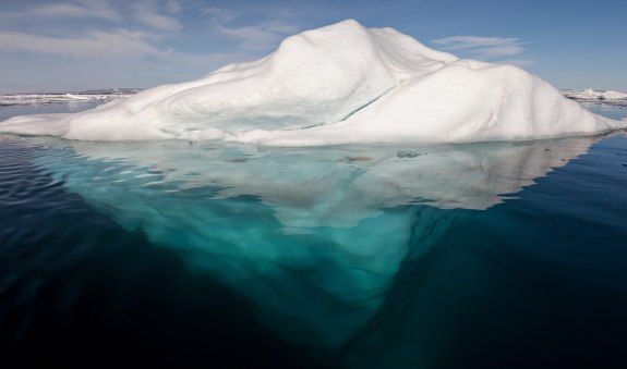 Iceberg_in_the_Arctic_with_its_underside_exposed