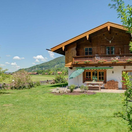 Ferienwohnung Butz in Rottach-Egern - Hausansicht im Sommer, © © GERLIND SCHIELE PHOTOGRAPHY TEGERNSEE