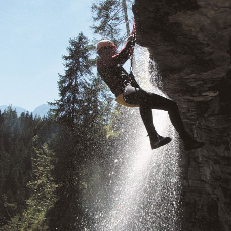 p8051497_1 p8051497_1