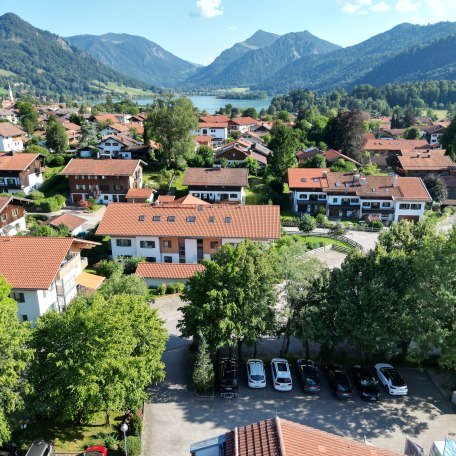 Parkplatz der Unterkunft, © AlpenOase Schliersee