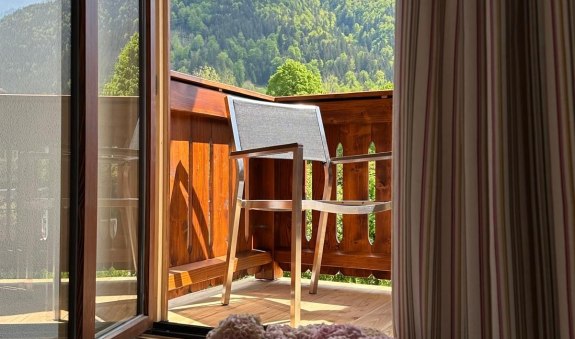 Blick auf Balkon und Wallberg, © im-web.de/ Tourist-Information Rottach-Egern