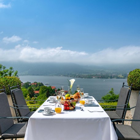 Fr&uuml;hst&uuml;ckTerrasse_DAS TEGERNSEE_web, &copy; Das Tegernsee
