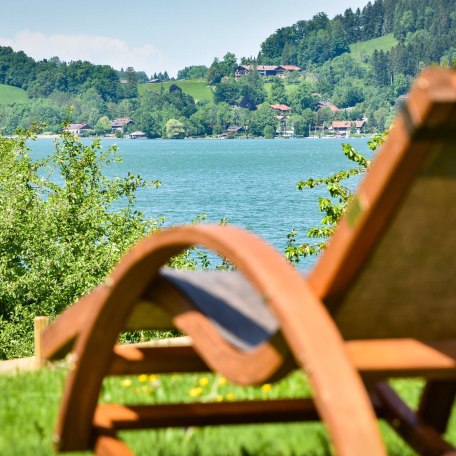 Liegewiese mit Seeblick, © im-web.de/ Tourist-Information Bad Wiessee