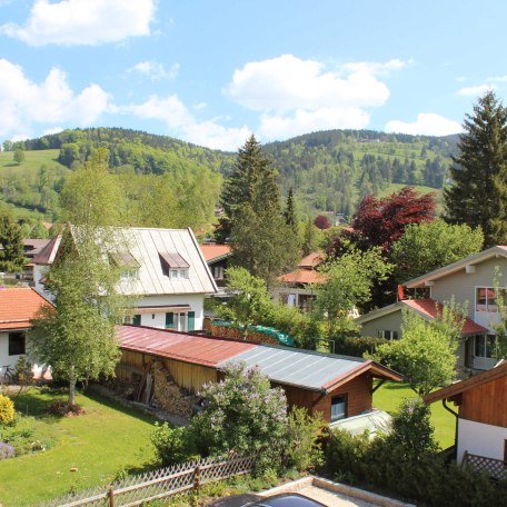 Ausbilck zum Schliesberg vom Balkon, © im-web.de/ Gäste-Information Schliersee in der vitalwelt schliersee