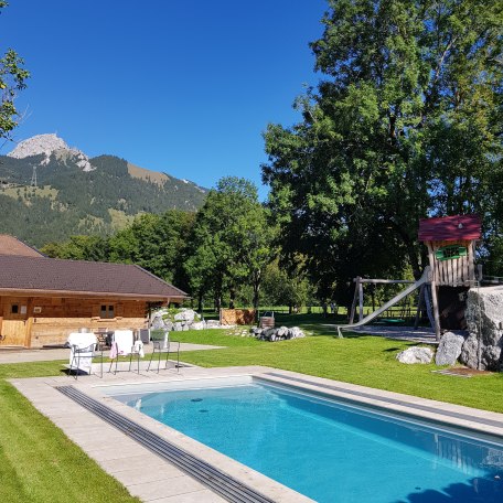 Klarerhof - Pool mit Gemeinschaftshütte, © im-web.de/ Tourist-Information Bayrischzell