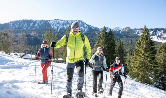 Schneeschuhwandern Rottach-Egern, © ©Der Tegernsee, Thomas Plettenberg Schneeschuhwandern Rottach-Egern, © ©Der Tegernsee, Thomas Plettenberg