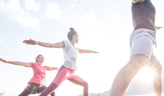 NK_KeyVisual_Bergluft Yoga © Hansi Heckmair_0011, © DER TEGERNSEE NK_KeyVisual_Bergluft Yoga © Hansi Heckmair_0011, © DER TEGERNSEE