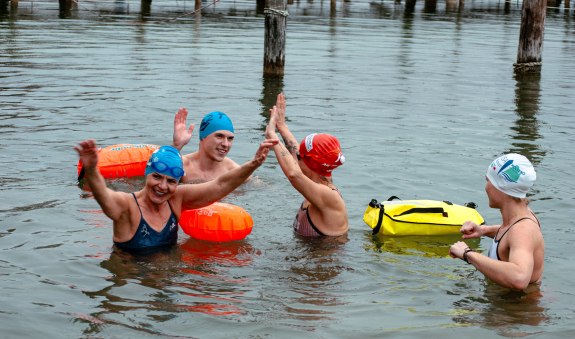 Eisbaden 1, &copy; Terrassenhof, Franziska Partheym&uuml;ller