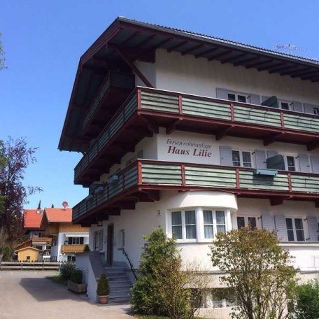 Ferienwohnung 4, Südwestansicht des Hauses, © im-web.de/ Ferienwohnungen Tegernsee