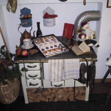 Nostalgischer Ofen im Eingangsbereich, &copy; im-web.de/ Tourist-Information Bad Wiessee