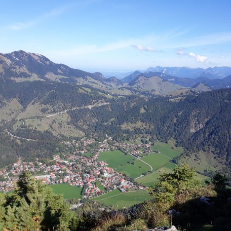 Ausblick auf Bayrischzell vom Seeberg, © im-web.de/ Tourist-Information Bayrischzell