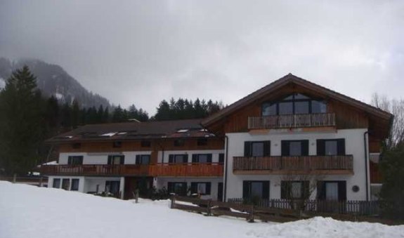 Außenansicht Winter, © im-web.de/ Kur- und Tourist-Info Bayrischzell Außenansicht Winter, © im-web.de/ Kur- und Tourist-Info Bayrischzell