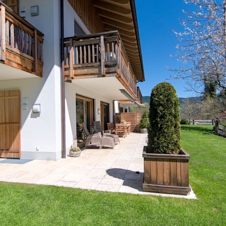 Haus- und Gartenansicht, &copy; im-web.de/ Ferienwohnungen Tegernsee