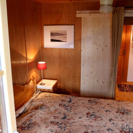 das Schlafzimmer, © im-web.de/ Gäste-Information Schliersee in der vitalwelt schliersee
