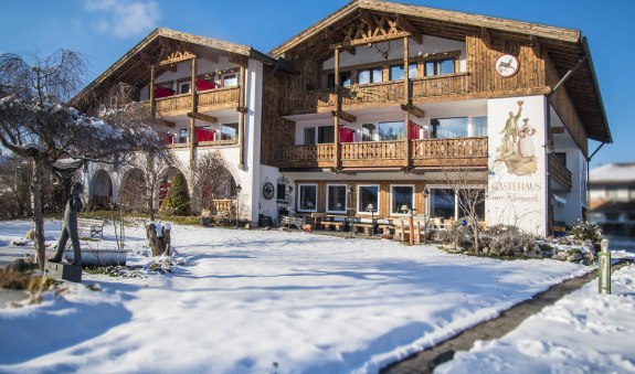 Blick auf das Gästehaus im Winter, © im-web.de/ Gäste-Information Schliersee in der vitalwelt schliersee
