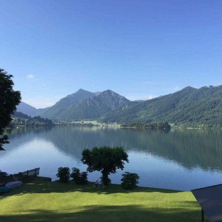 Ausblick auf die eigene Liegewiese, © im-web.de/ Gäste-Information Schliersee in der vitalwelt schliersee