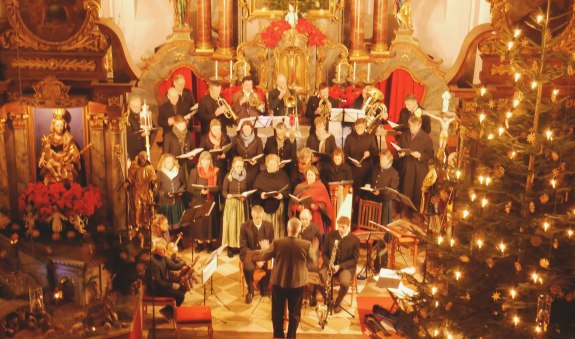 Seite 44 Kirchenchor Wall