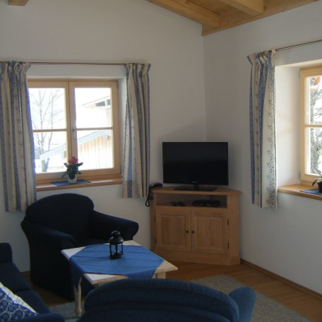 Wohnbereich mit Sitzecke Fewo Ost, &copy; Eigenes Bild Pfatischer