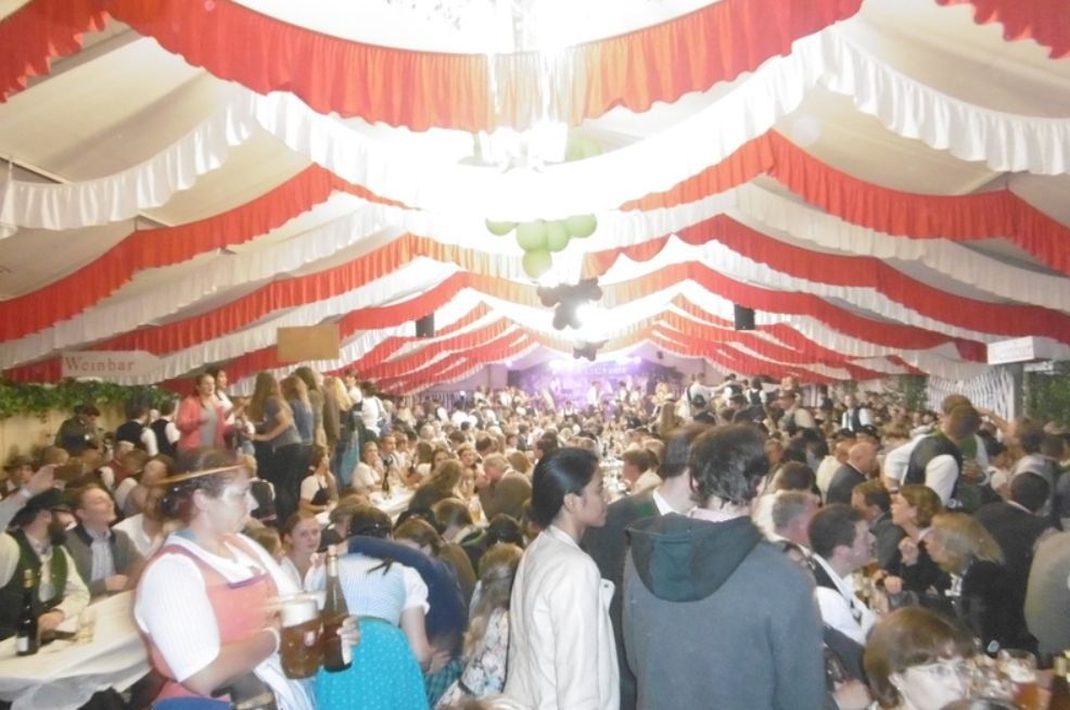 Weinfest Festzeltstimmung, &copy; Gemeinde Otterfing