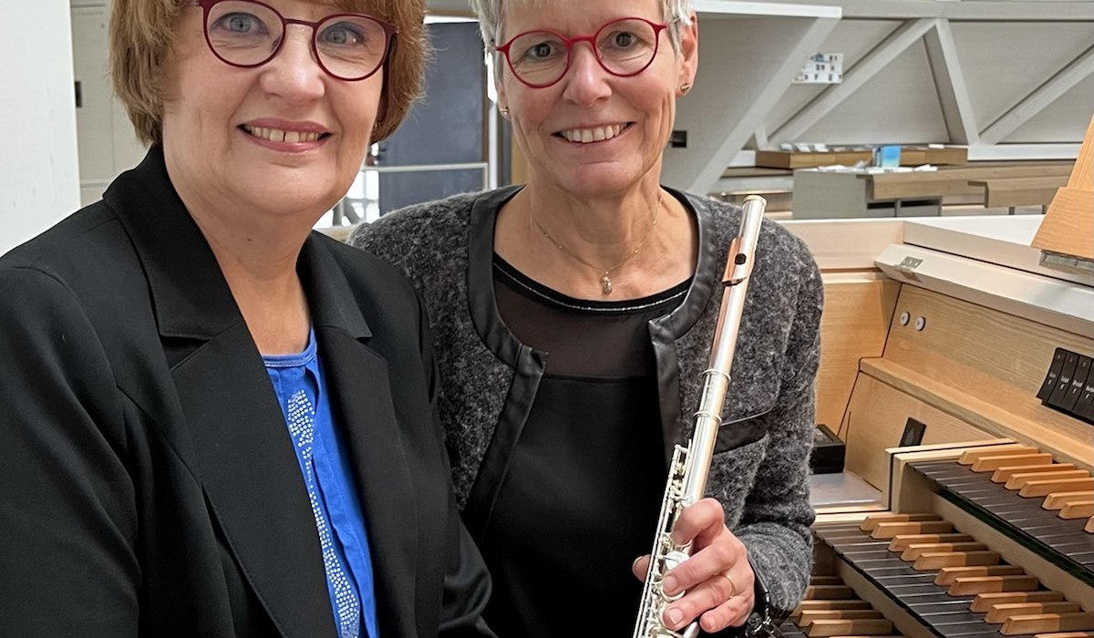 Seite 33 unten Eigler Elisabeth (links) und Daebel Gisela (rechts)